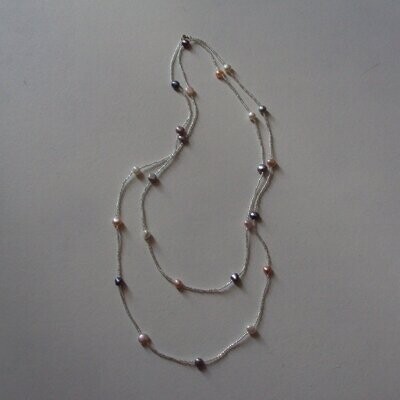 Sautoir natural chic,  handmade, avec véritables perles d'eau douce, 90 cm, neuf