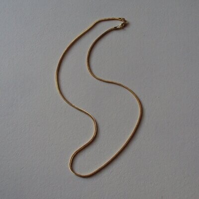 Chaîne modèle fine maille chevron, "goldfilled" 18 K, longueur : 56 cm, neuf  - ? livraison gratuite -