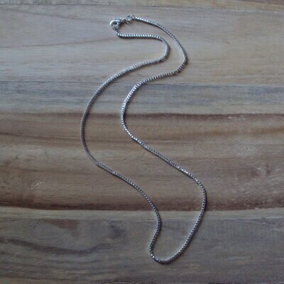 Chaîne modèle maille vénitienne 2 mm, alliage cuivre/zinc finition argent 925 rhodié, longueur : 60 cm, neuf