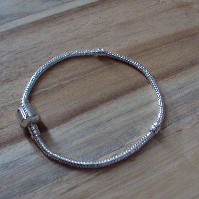 Bracelet modèle mailles serpent fines, finition argent sterling 925 rhodié, neuf