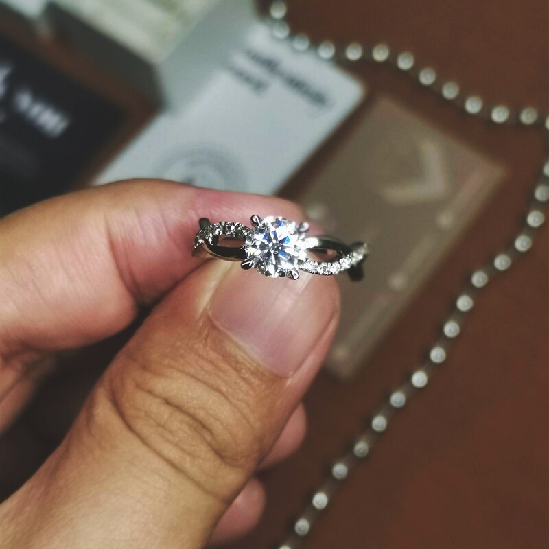 Infinity Diamond Engagement Ring (Awanggan)