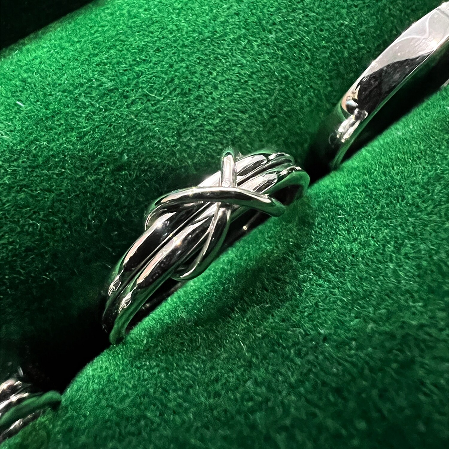 Infinity Knot Bridal Set Rings (Myren)