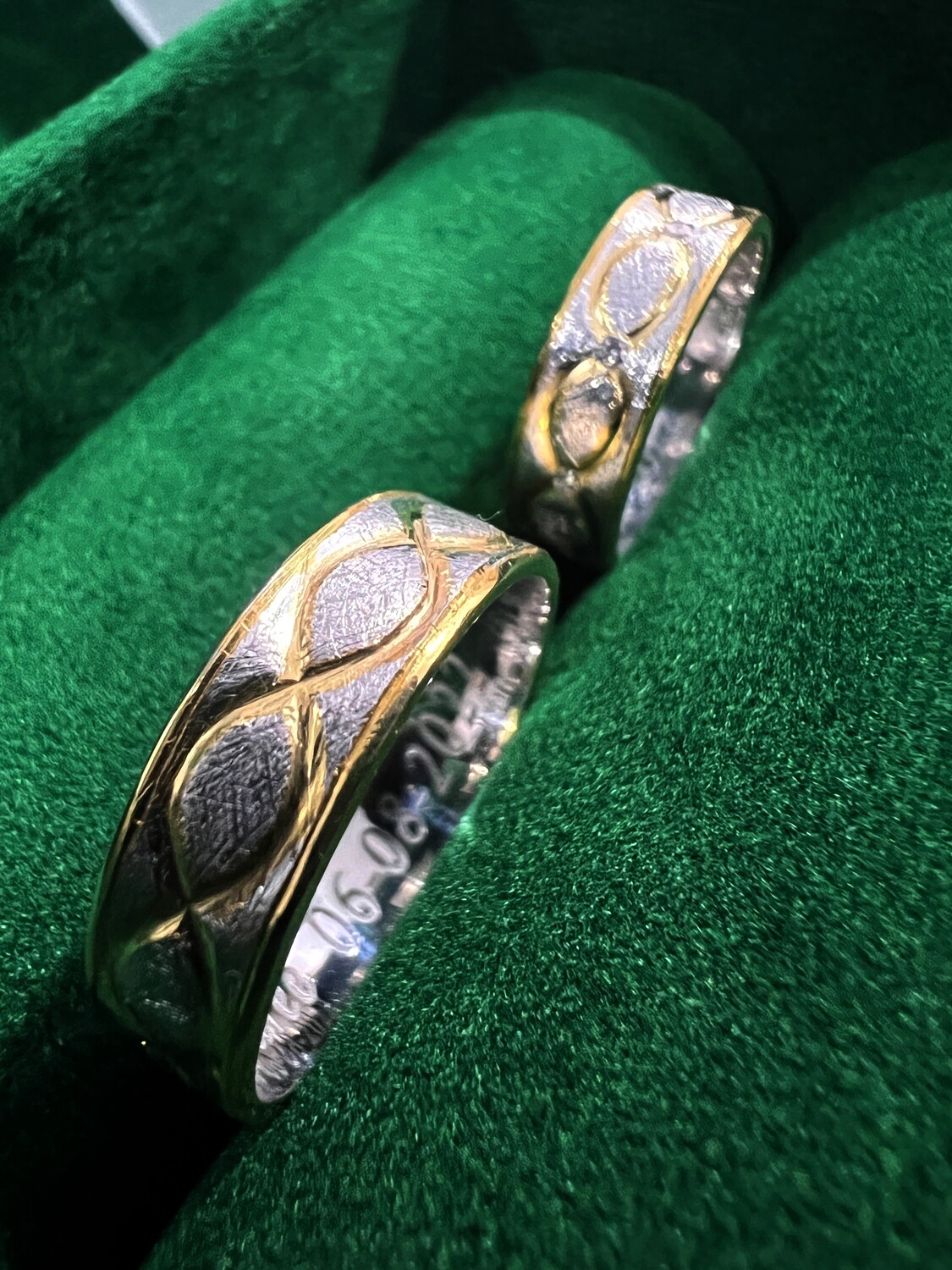 Infinity Wedding Rings with Diamonds (Evermore)