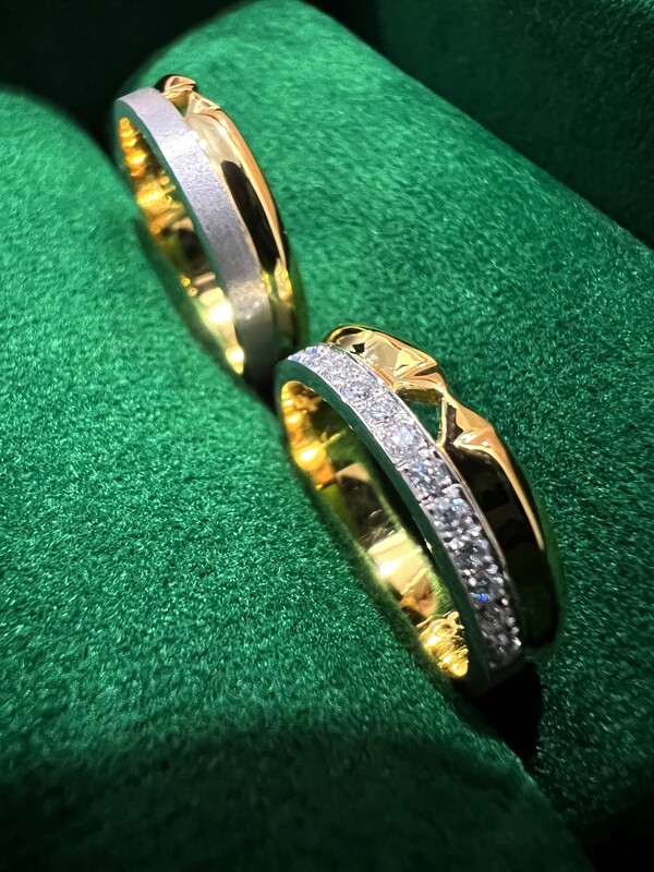 Two-toned Polish and Satin Finish Wedding Rings (Caleb)