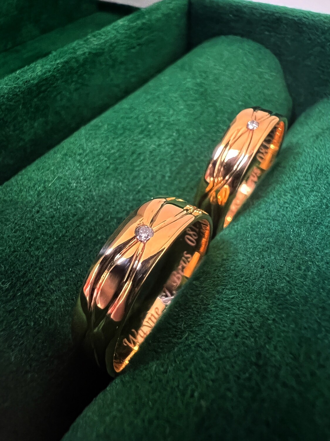 Couple Rings with Diamonds (Lyka)