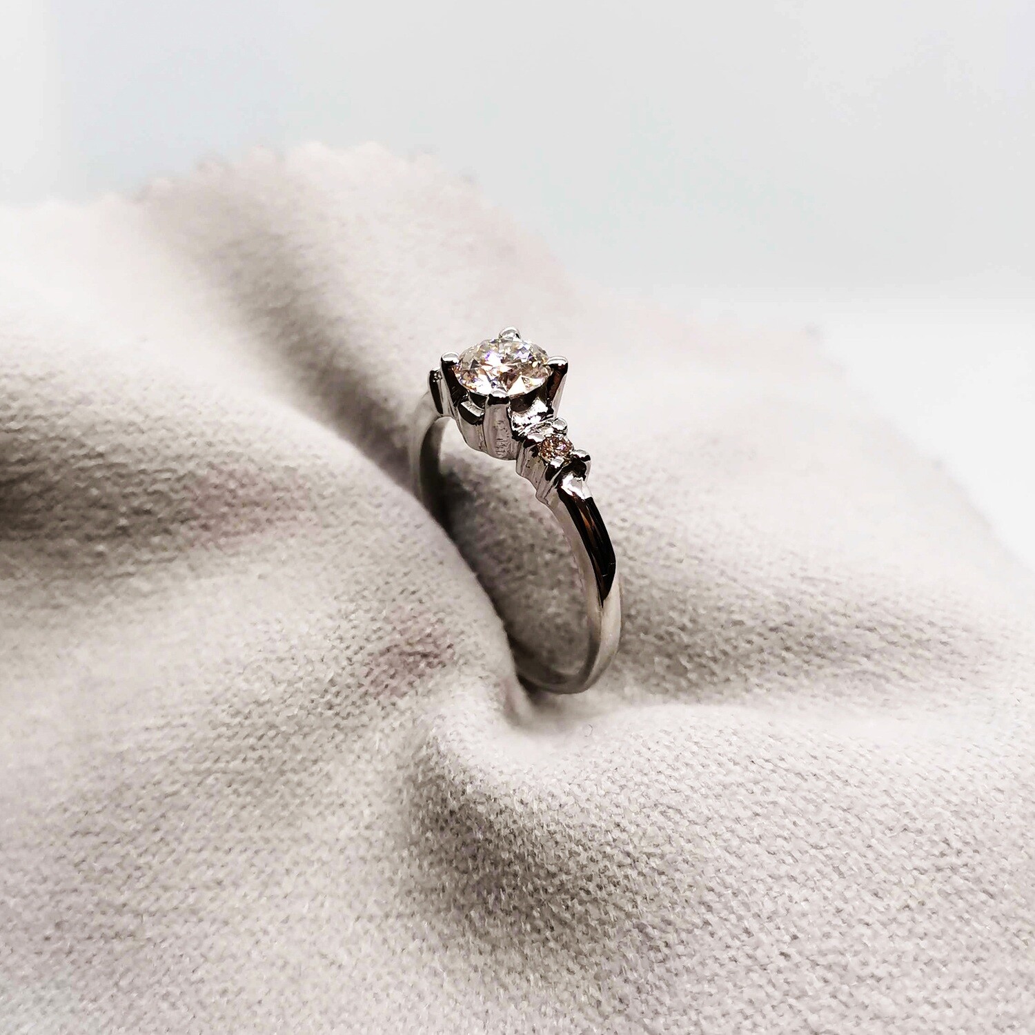 Minimalist Engagement Ring (Lena)