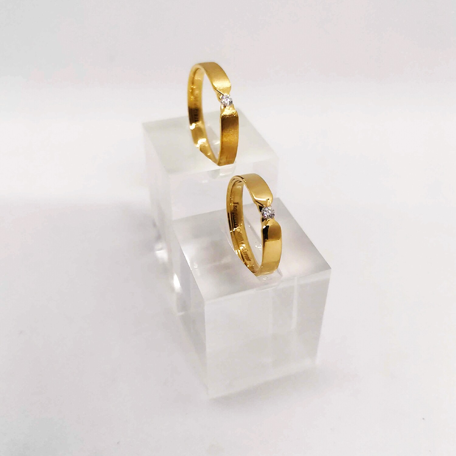 2-Stone Wedding Rings (Gunita) 2-Stone Wedding Rings (Gunita)