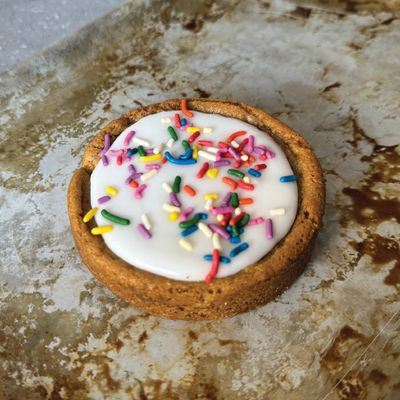 SCHOOL CAKE DEEP DISH COOKIE BOX