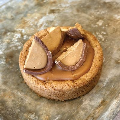 BISCOFF MILLIONAIRE DEEP DISH COOKIE BOX