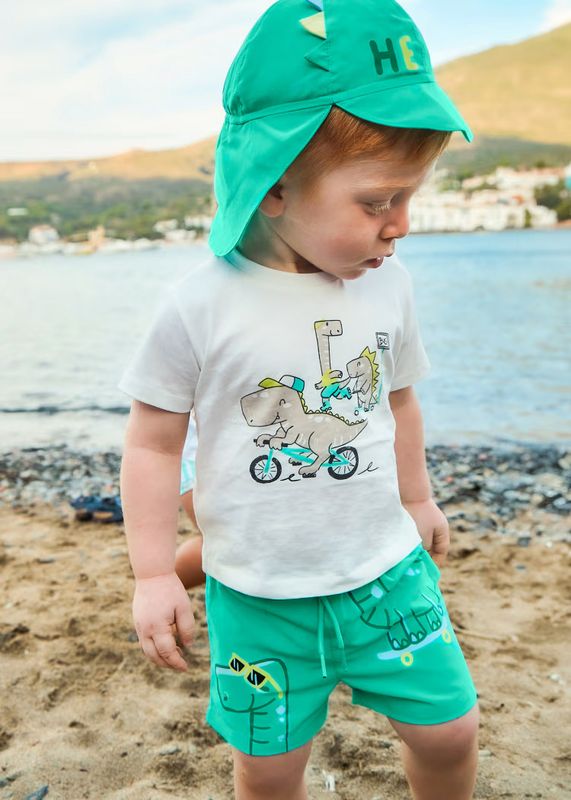 Mayoral swimming shorts and sun hat with sun protection