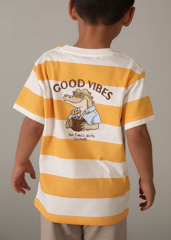Mayoral shorts and 2 t-shirts set