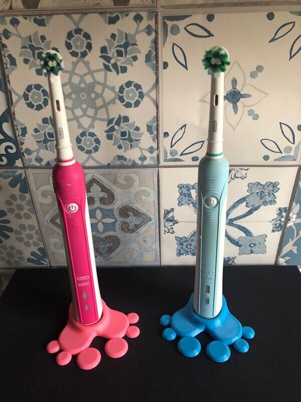 Big Foot Oral B electric toothbrush stand