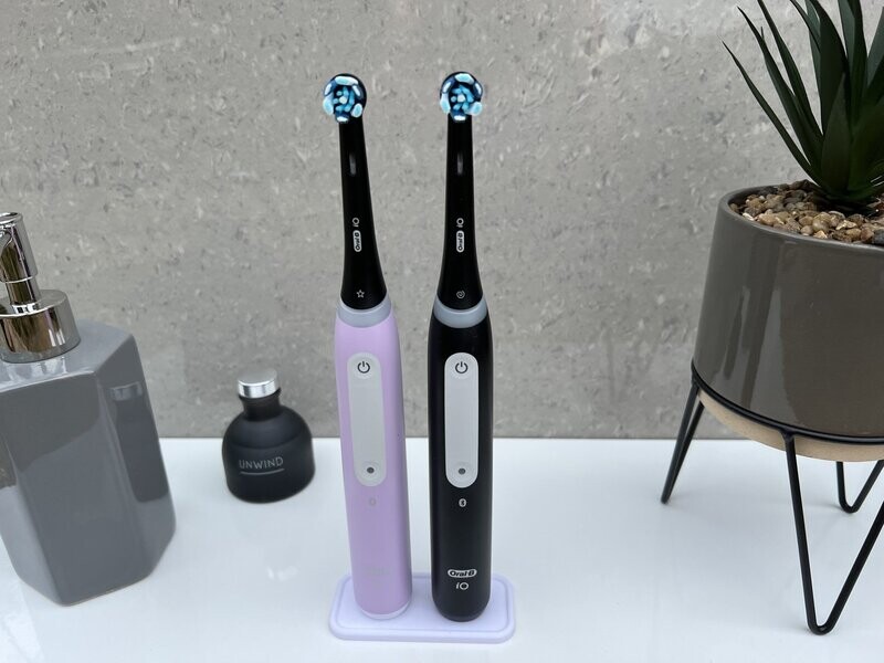 Electric Toothbrush stand / holder for 2 Braun Oral B Electric toothbrushes
