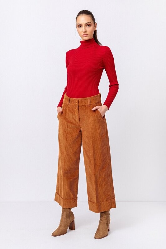 IVKO Woman
Capri Corduroy Pants IVKO Woman
Capri Corduroy Pants