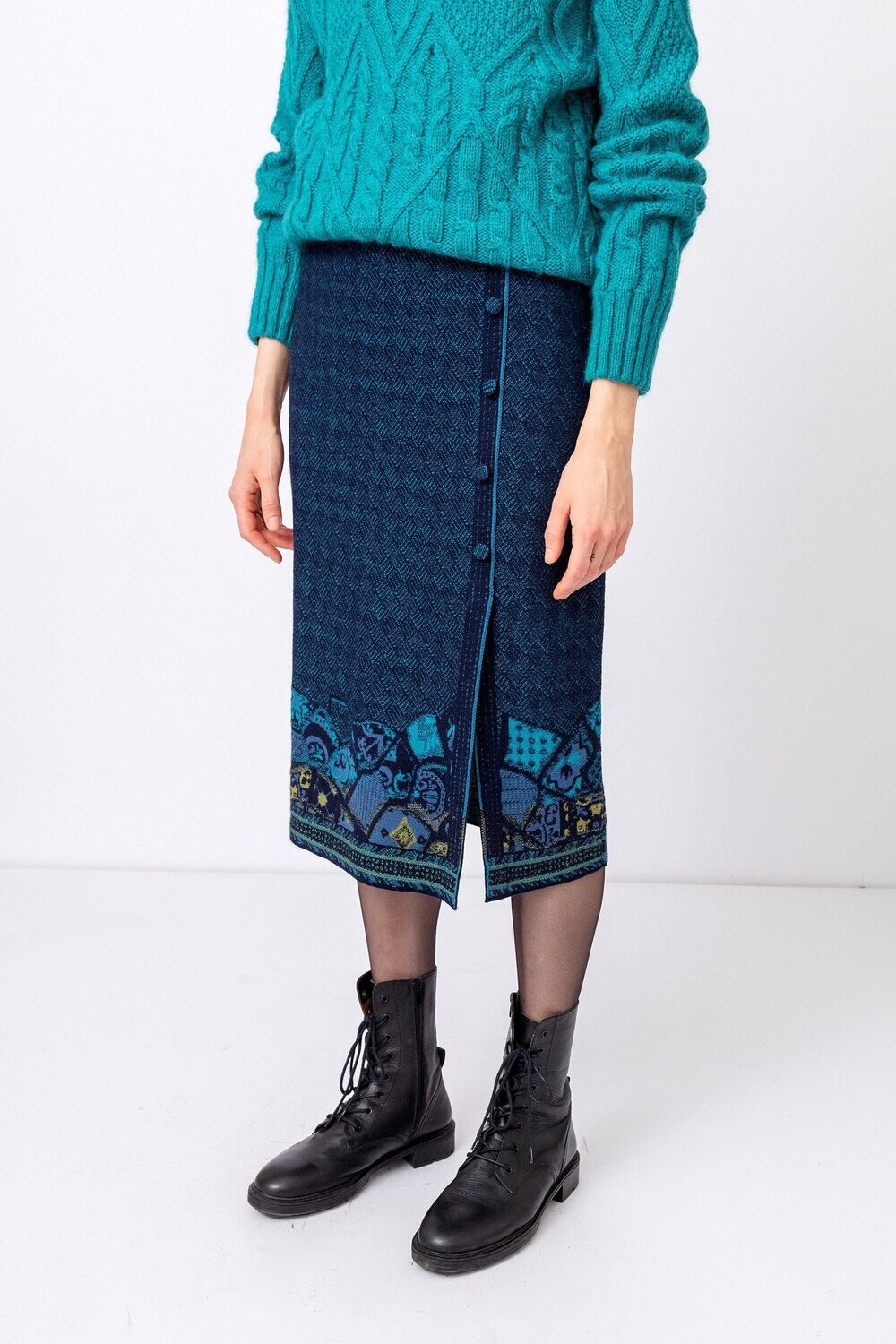 IVKO Woman 
Pencil Skirt, Basketweave Pattern