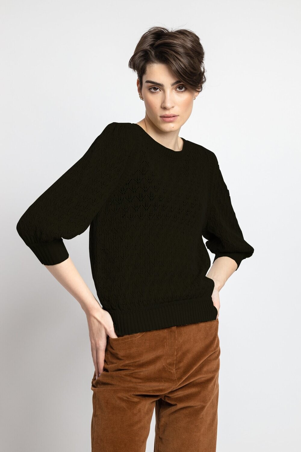 IVKO Woman 
Solid Pullover, Structure Pattern