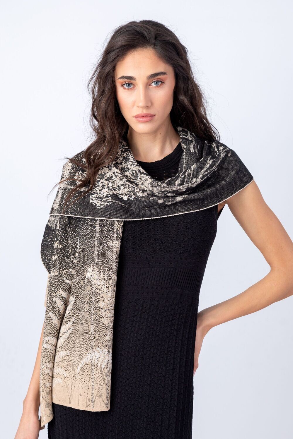 IVKO Woman 
Brokat-Schal, Schatten-Muster