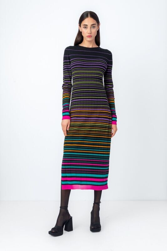 IVKO Woman
Gestreiftes Kleid IVKO Woman
Gestreiftes Kleid