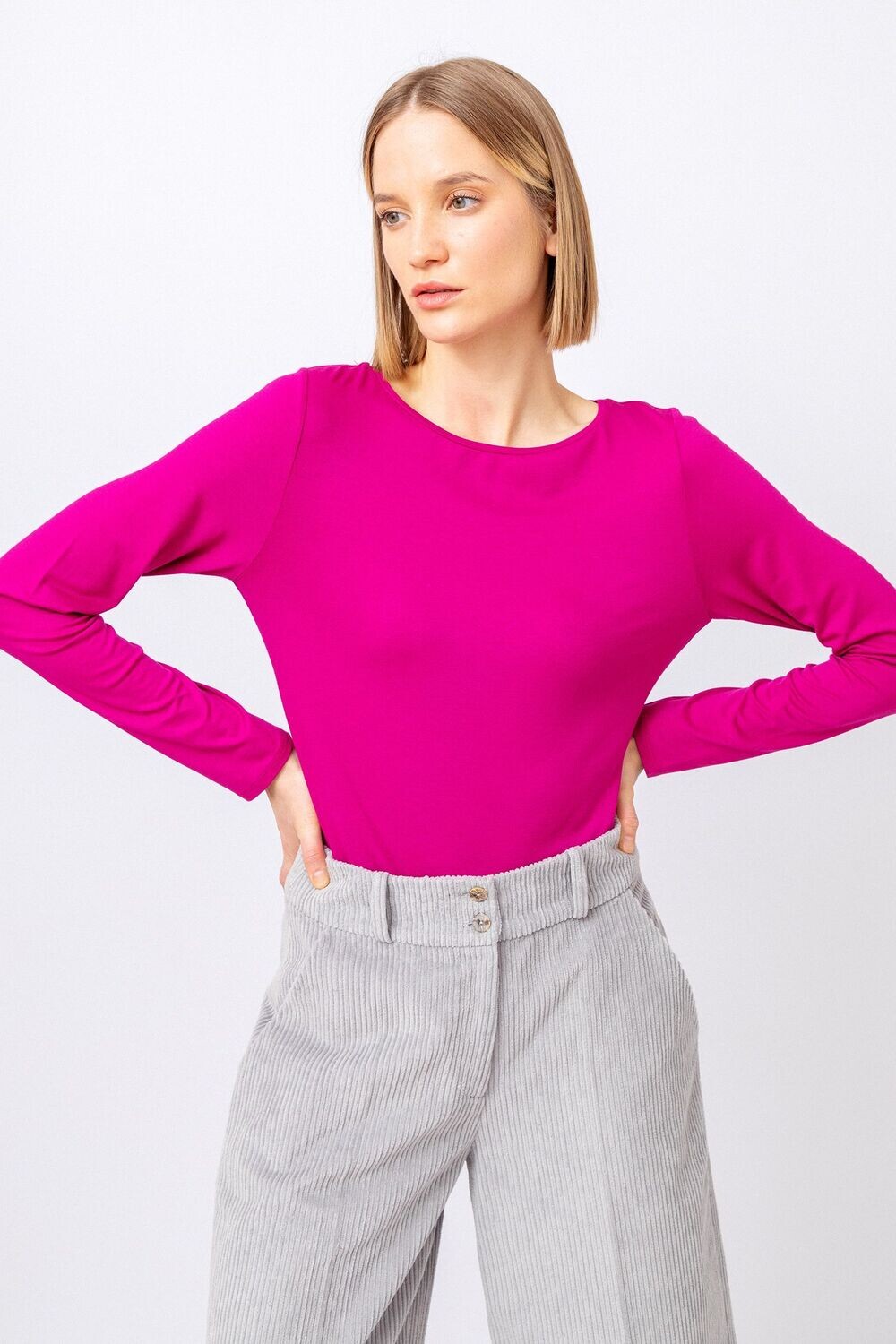 IVKO Woman  T-Shirt, Boat-Neck