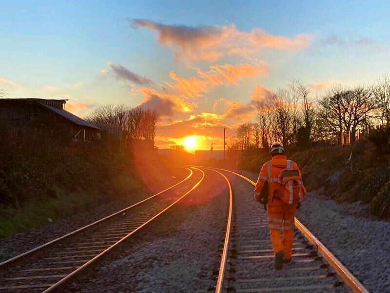 Introduction to Personal Track Safety (PTS) - Level 2 (CPD 15 Hours) Introduction to Personal Track Safety (PTS) - Level 2 (CPD 15 Hours)