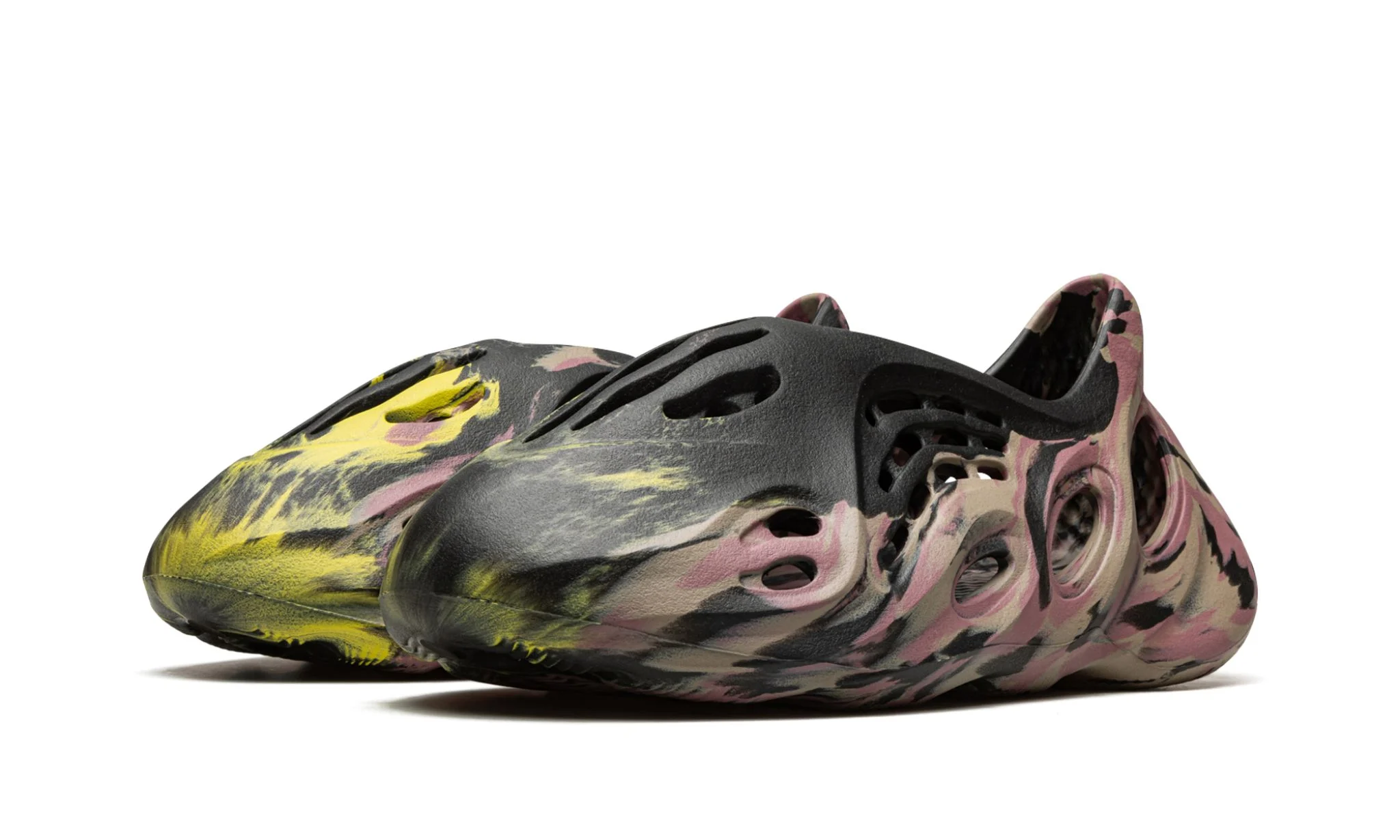 Yeezy Foam RNNR MX Carbon | OVERCEZ