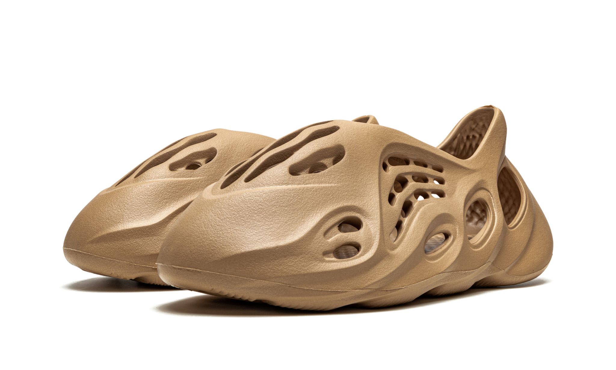 Yeezy Foam RNNR Ochre | OVERCEZ