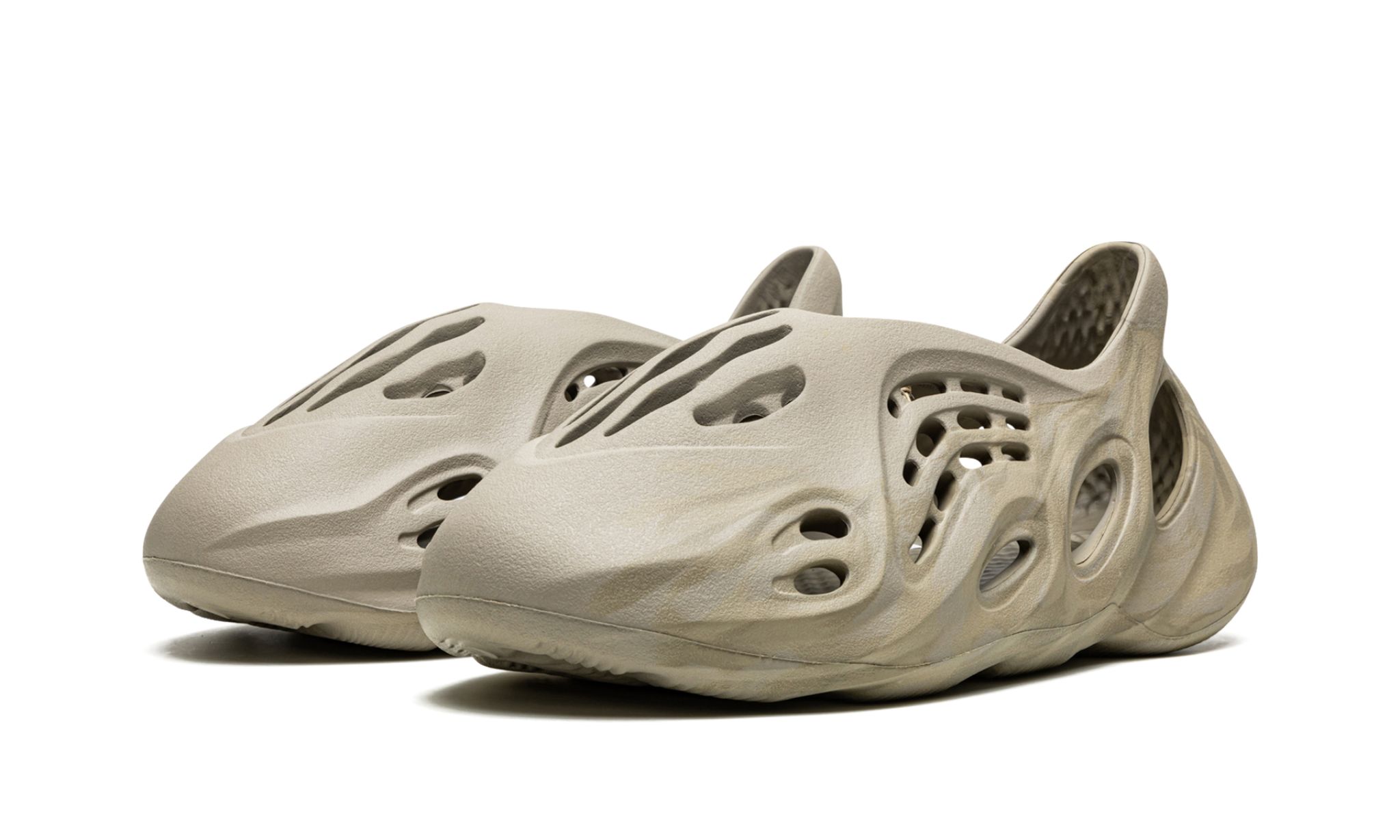 Yeezy Foam RNNR Stone Sage | OVERCEZ