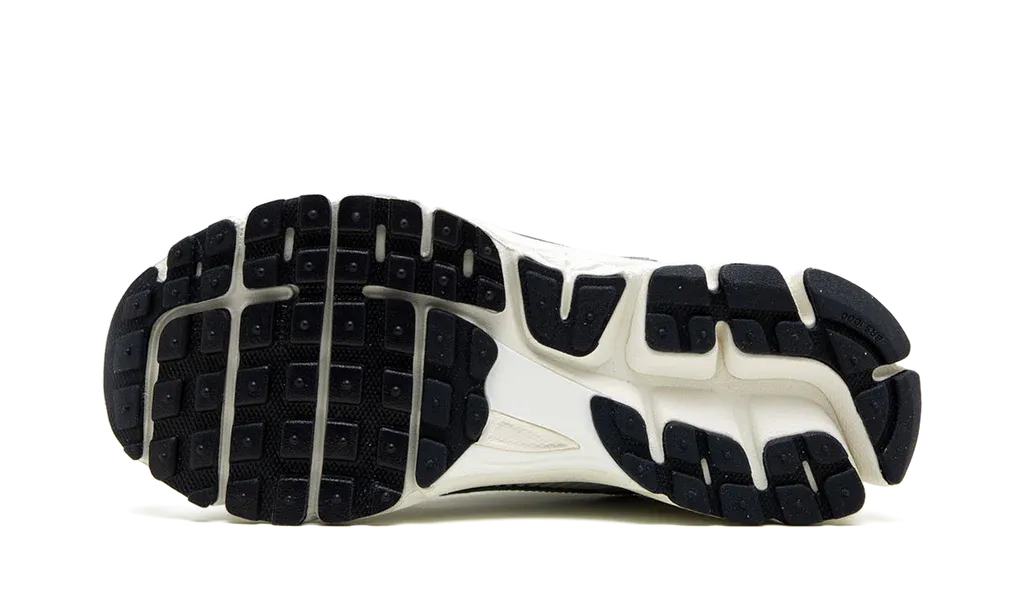 Nike Zoom Vomero 5 Photon Dust Metallic Silver (W) | OVERCEZ