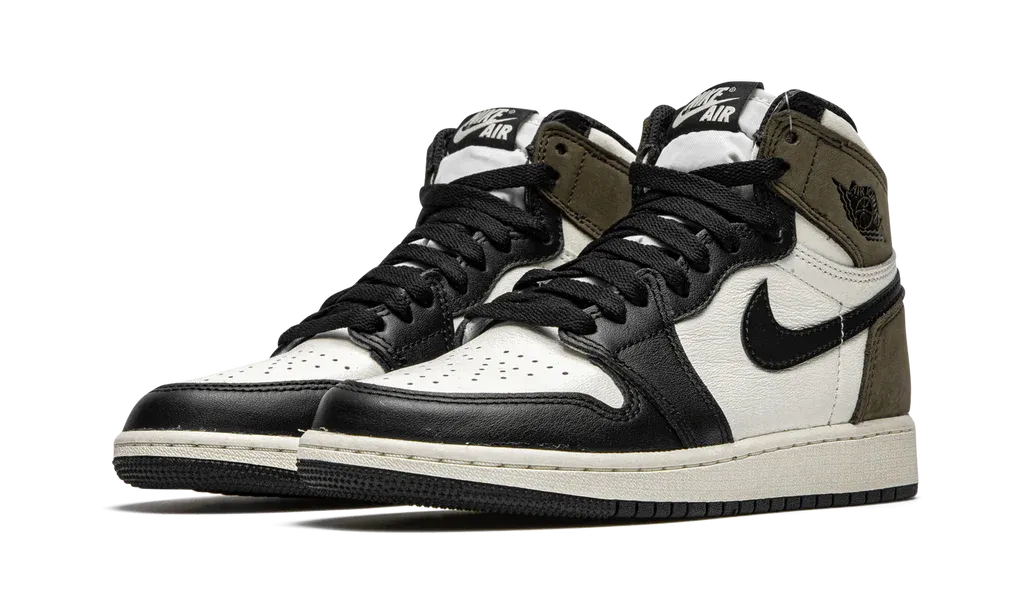 Air Jordan 1 Retro High Dark Mocha (GS) 37.5 | OVERCEZ