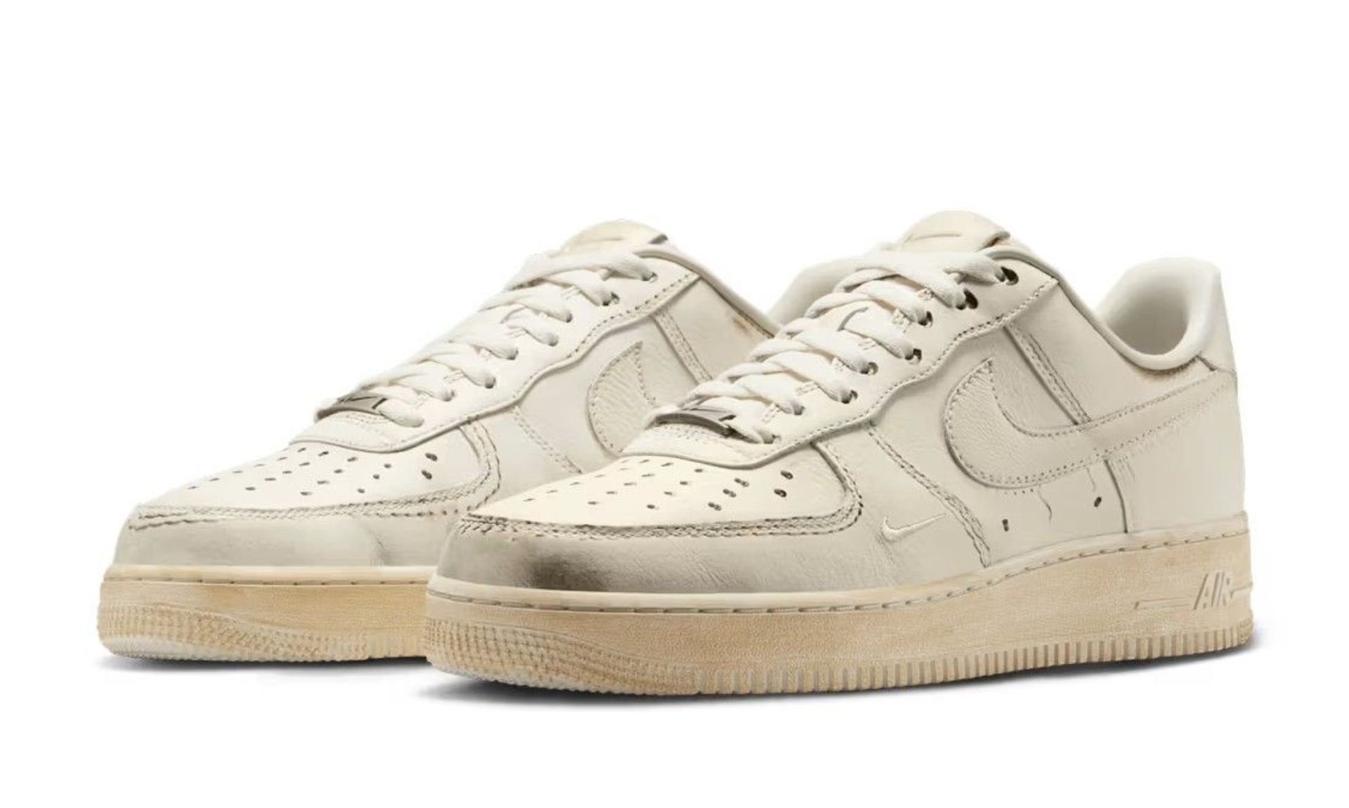 Nike Air Force 1 Low .SWOOSH Dirty Triple White