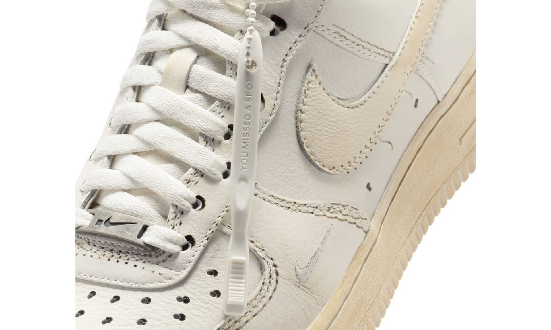 Nike Air Force 1 Low .SWOOSH Dirty Triple White | OVERCEZ