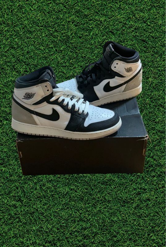 Air Jordan 1 Mid SE Black White Grey