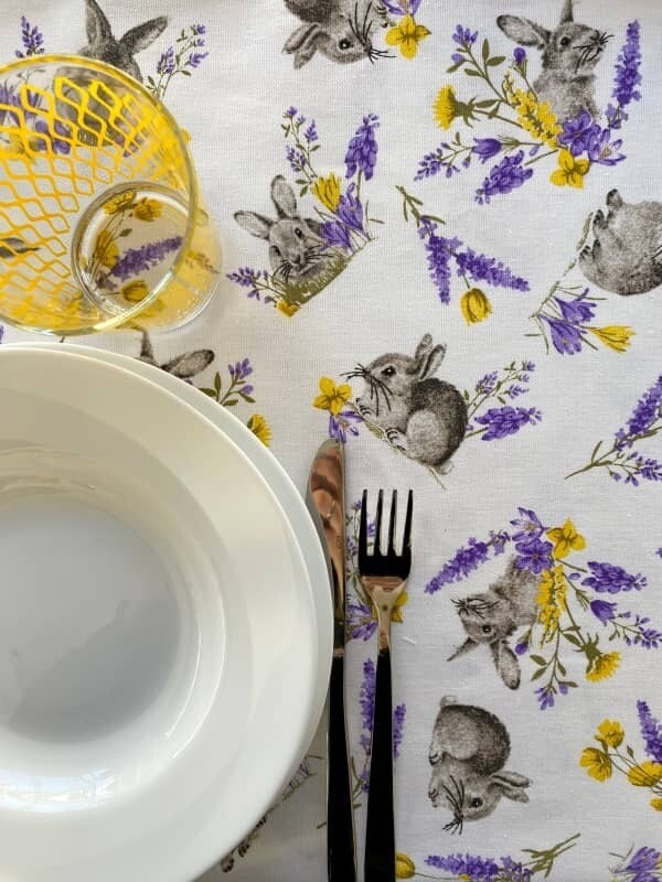 Tovaglia stampa Conigli e Lavanda