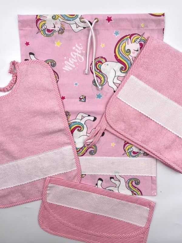 Kit Asilo Rosa con Unicorni