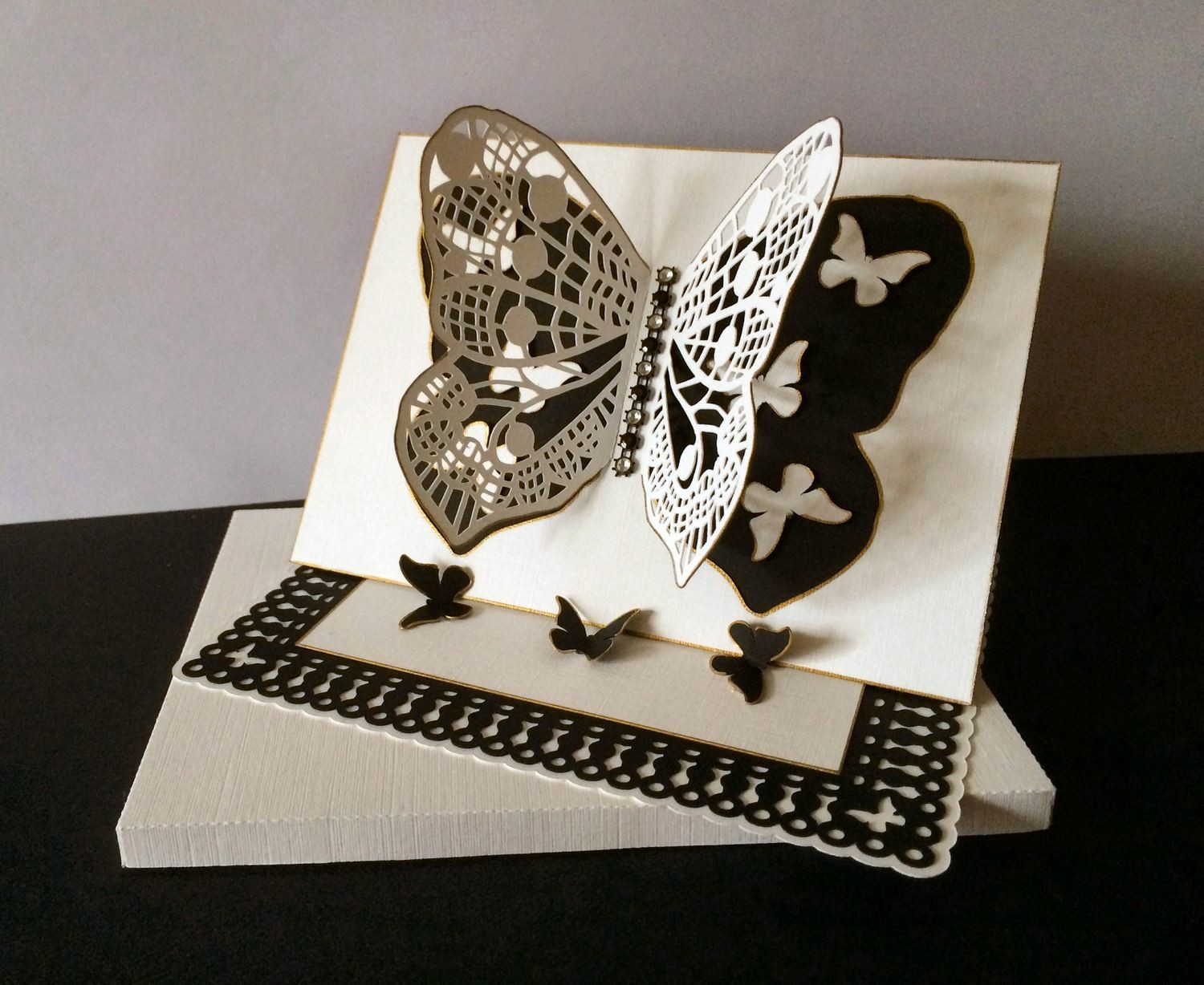 Butterfly Easel with BOX