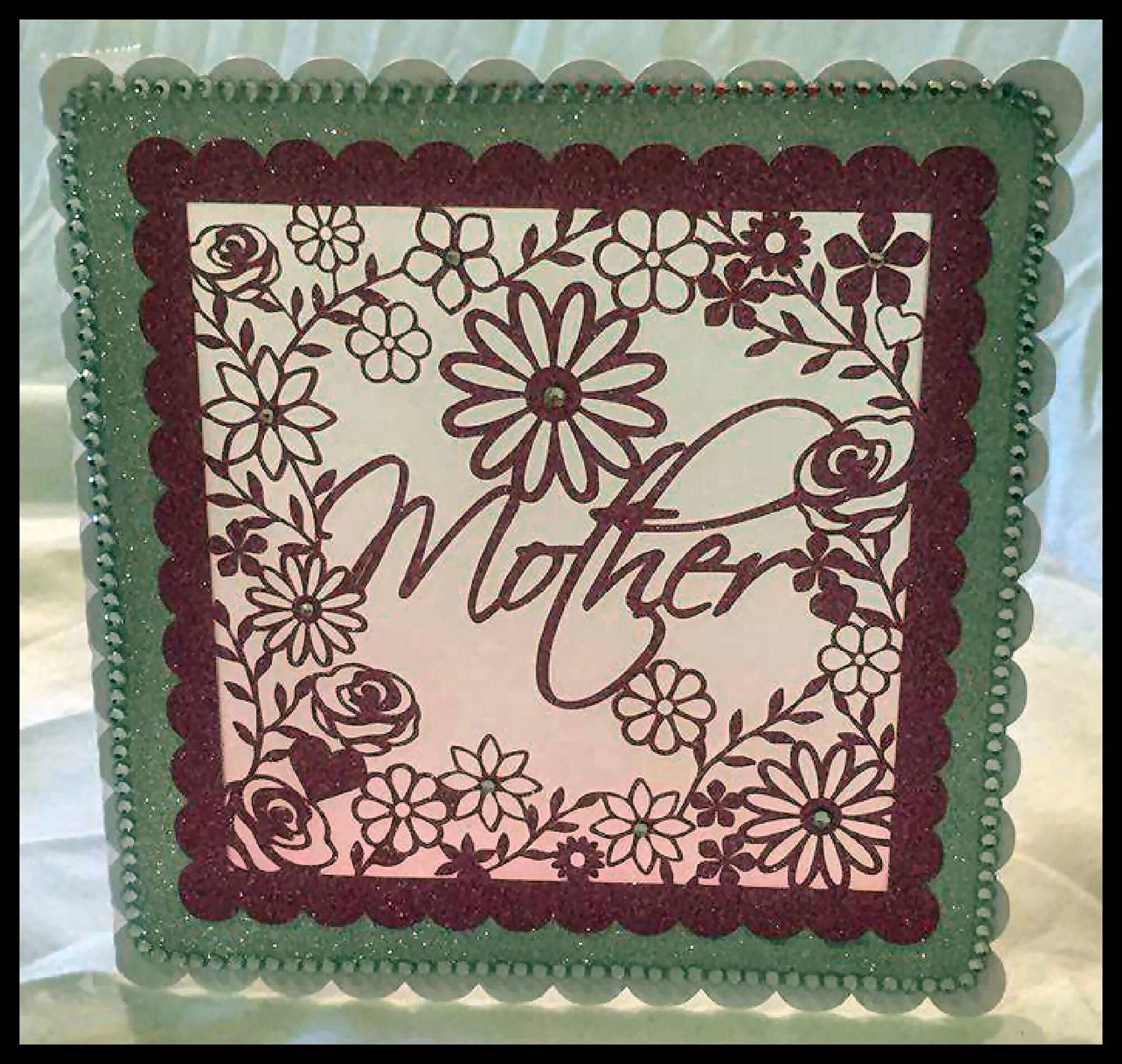 Mother decorative frame ideal for Mother's Day.