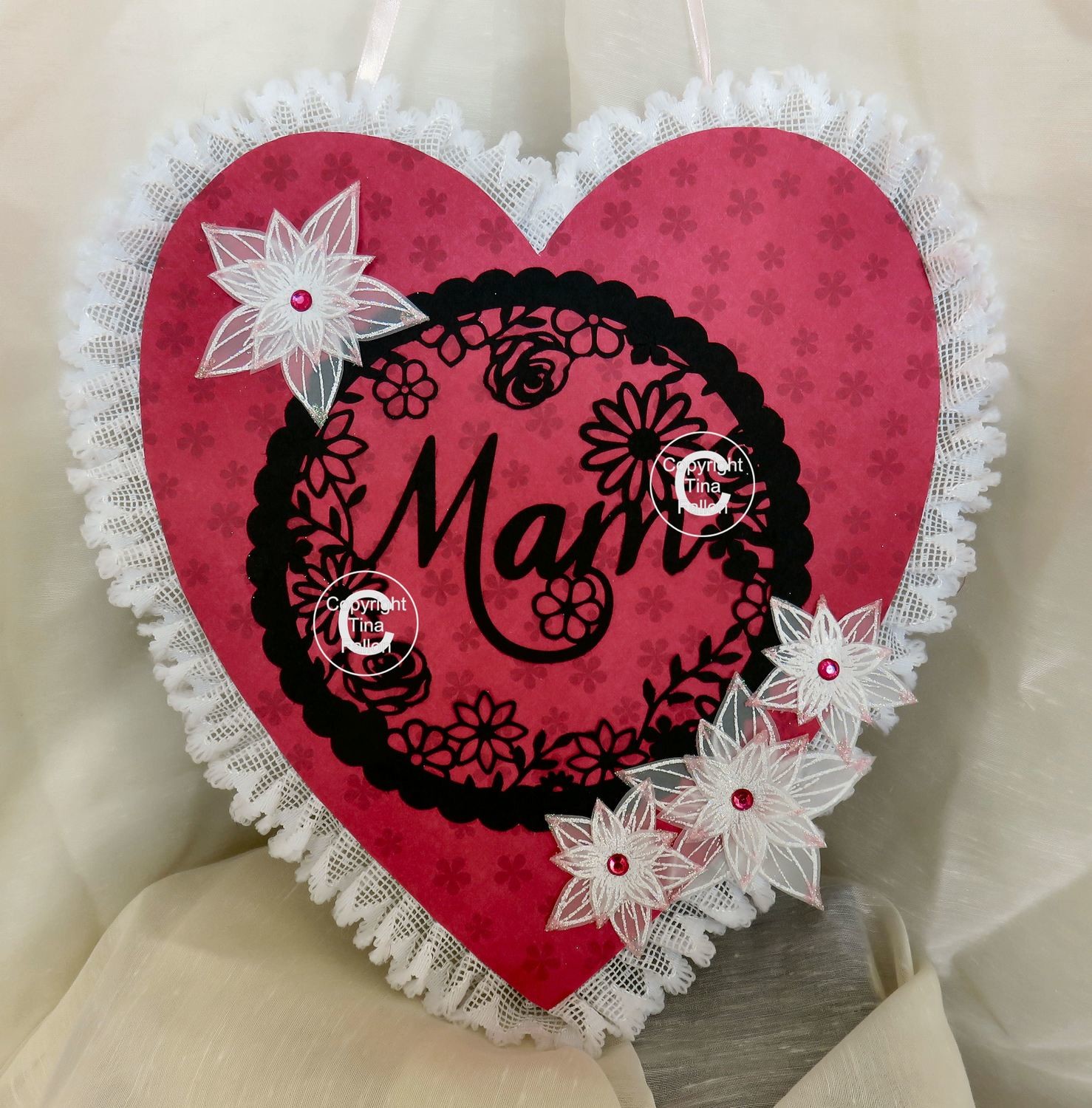 Mam decorative round framed ideal for Mother's Day.