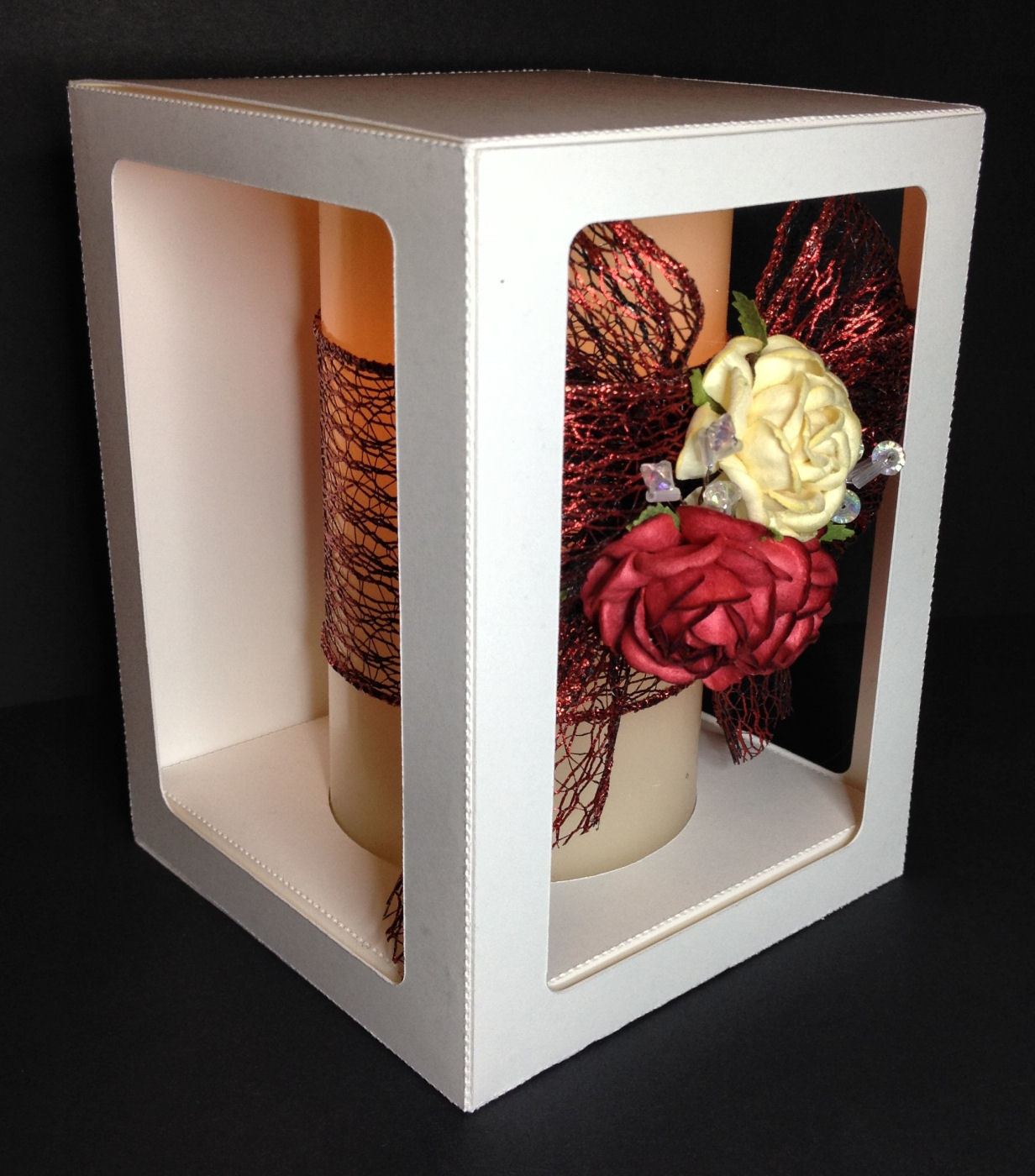 Box 4.5 x 4.5 x 7 inches ideal for pillar candles