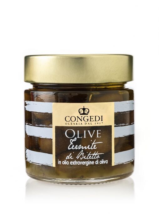 Zwarte ontpitte olijven met extra virgine olijfolie