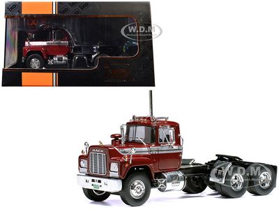 1966 Mack R-Series