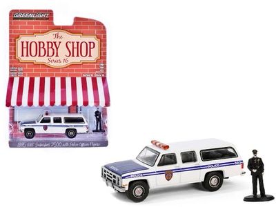 1985 GMC Suburban 2500 – New York City Transit Police Department with Police Officer