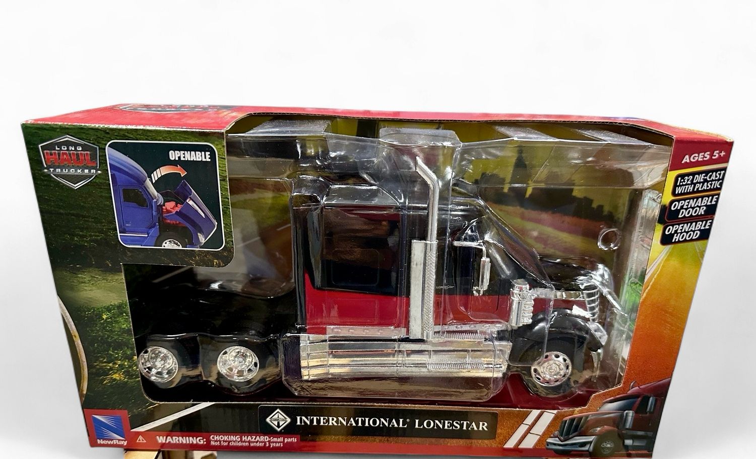 International Lonestar Cab Rojo/ Negro