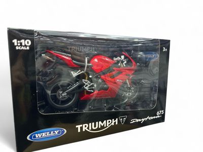 TRIUMPH DAYTONA 675 TRIUMPH DAYTONA 675