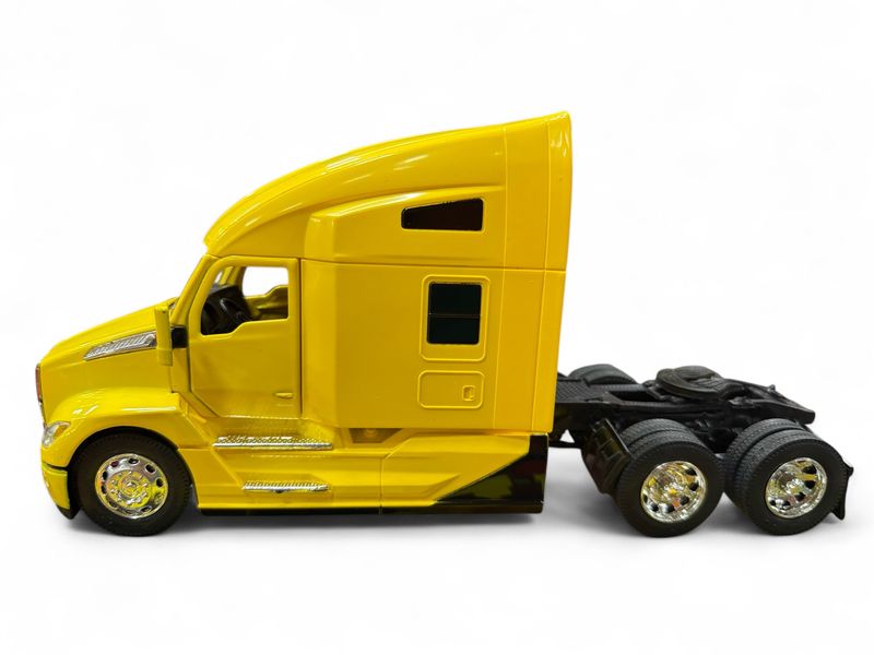 Kenworth T680 Cab Amarillo