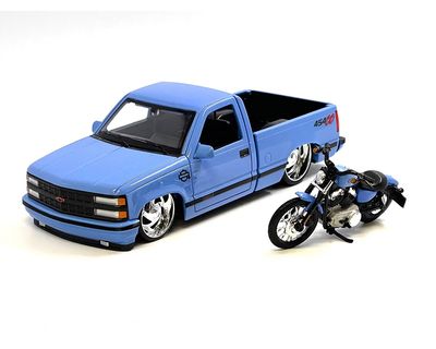 1993 Chevrolet 454SS Pick-Up &amp; 2007 XL 1200N Nightster Harley-Davidson AZUL
