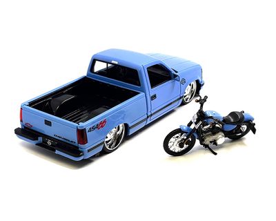 1993 Chevrolet 454SS Pick-Up & 2007 XL 1200N Nightster Harley-Davidson AZUL