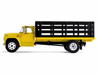 GMC 4000 plataforma con estacas