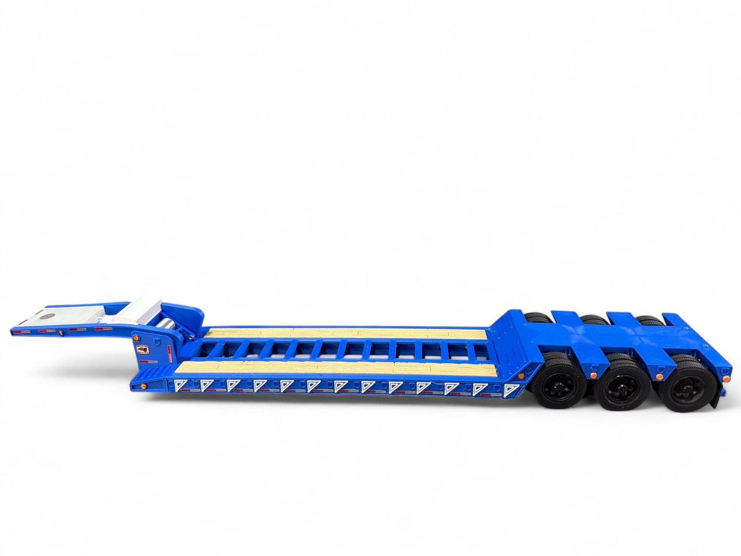 Lowboy Azul 3 ejes 3D Rin negro Lowboy Azul 3 ejes 3D Rin negro