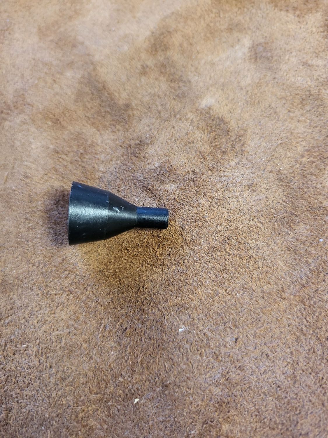 Abgestufte Kone schwarz