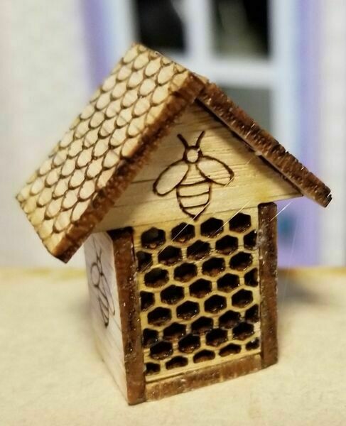 BEE HOUSE KIT